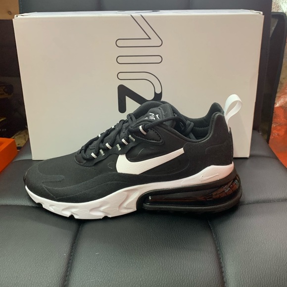 Nike Air Max 270 React Womens Black White shoes - Picture 7 of 7